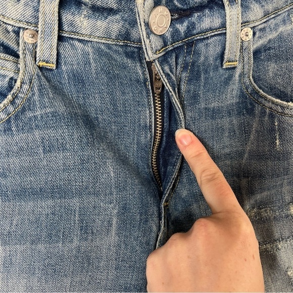 AMO Kick Crop Jeans in Sweet Cheeks - Picture 7 of 13